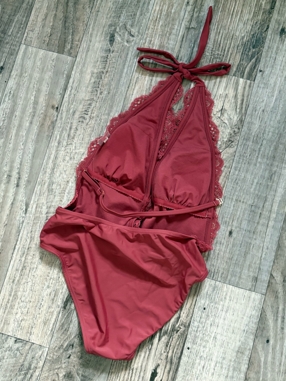 Bathing suit - Picture 2 of 3